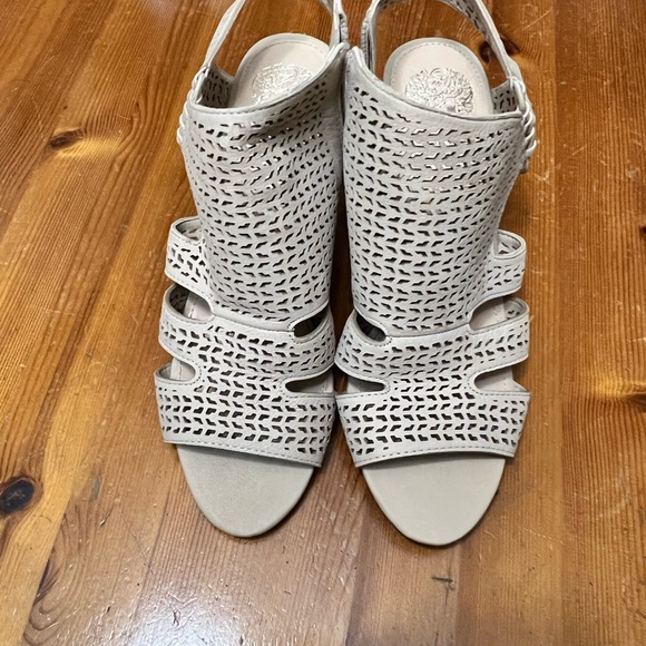 NWOT Vince Camuto heel sandals - Picture 4 of 4